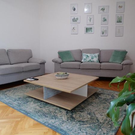 Arena Apartment With 3 Bedrooms In The City Center Pula Dış mekan fotoğraf
