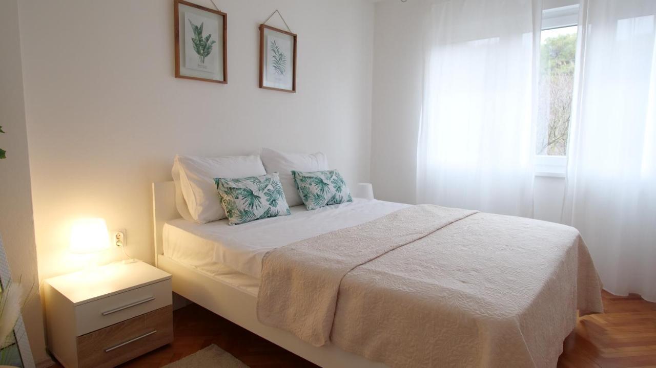 Arena Apartment With 3 Bedrooms In The City Center Pula Dış mekan fotoğraf