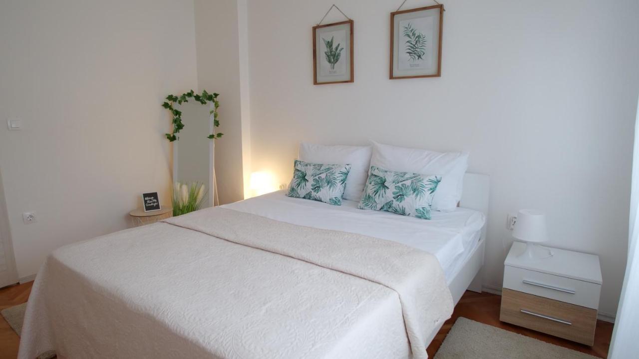 Arena Apartment With 3 Bedrooms In The City Center Pula Dış mekan fotoğraf