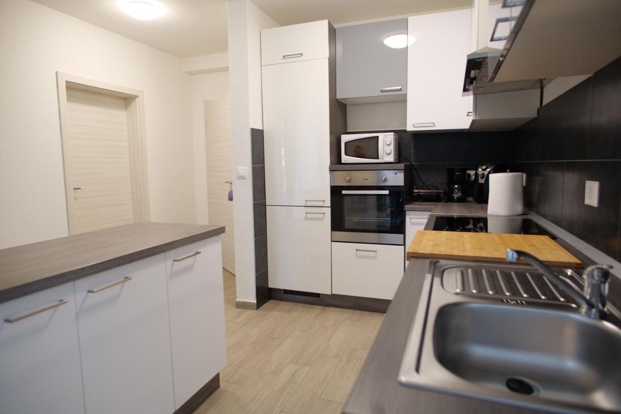 Arena Apartment With 3 Bedrooms In The City Center Pula Dış mekan fotoğraf