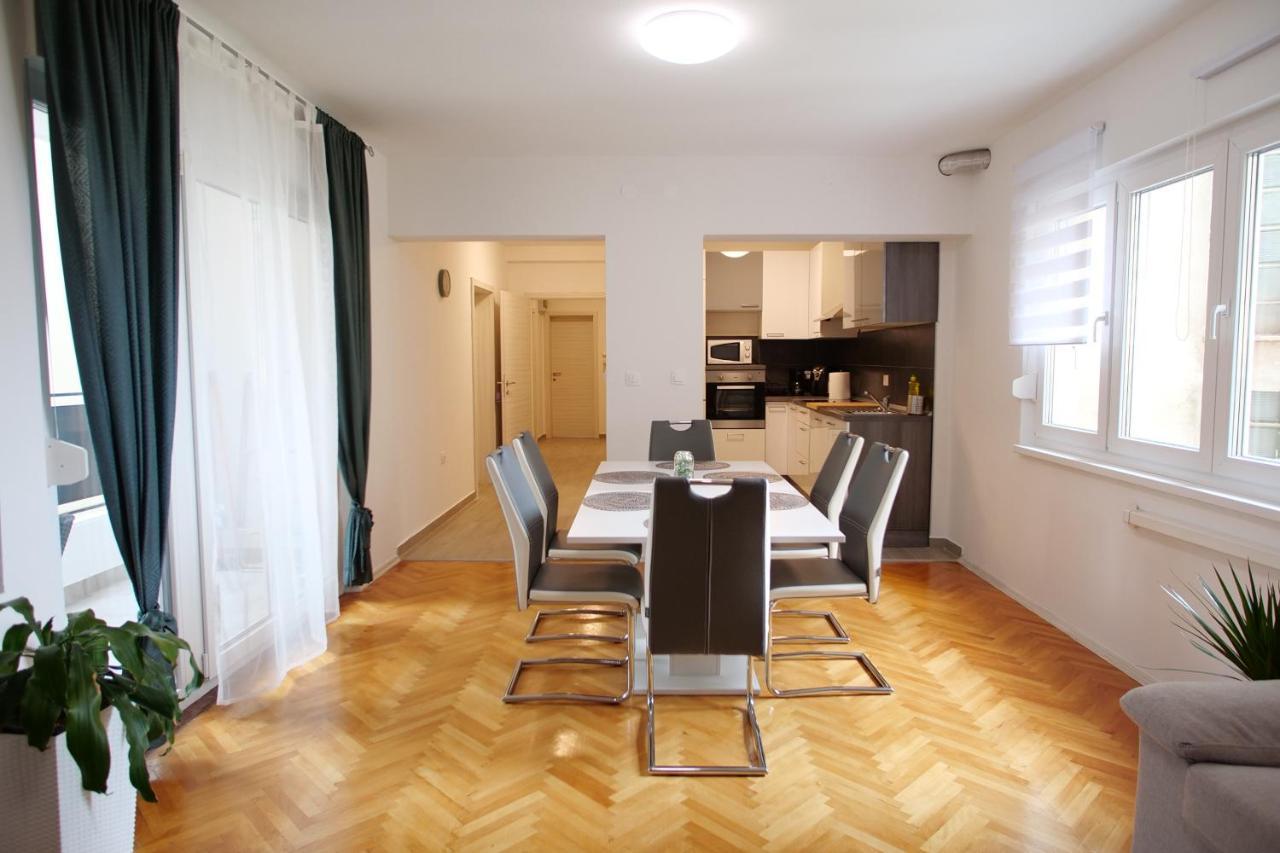 Arena Apartment With 3 Bedrooms In The City Center Pula Dış mekan fotoğraf
